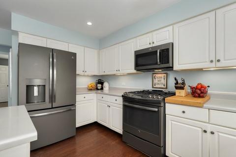 1033 Pember Cir, West Dundee, IL 60118 photo 8