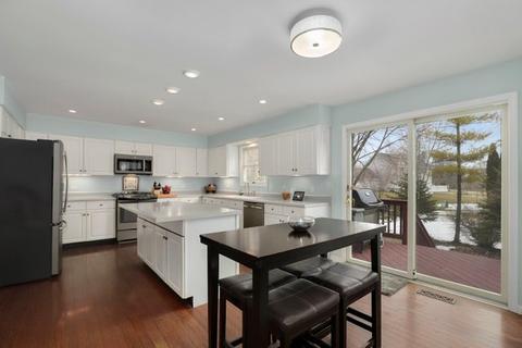 1033 Pember Cir, West Dundee, IL 60118 photo 5