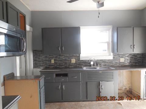 811 E Chestnut St, Bloomington, IL 61701 photo 9