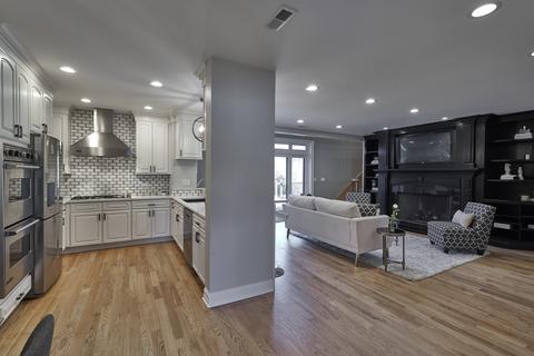 1654 Silverpine Dr, Northbrook, IL 60062 photo 13