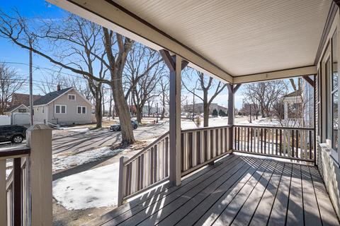 908 Duncan Ave, Elgin, IL 60120 photo 3