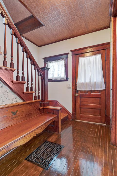 908 Duncan Ave, Elgin, IL 60120 photo 4