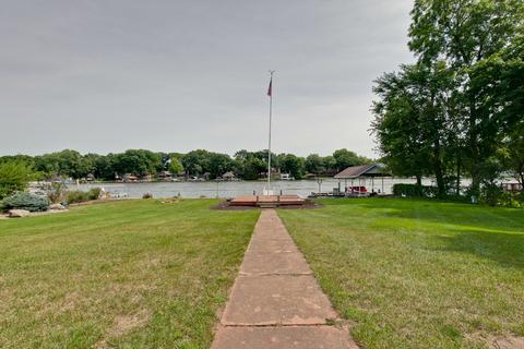 1812 N Riverside Dr, Mchenry, IL 60050 photo 39