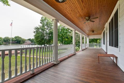 1812 N Riverside Dr, Mchenry, IL 60050 photo 11