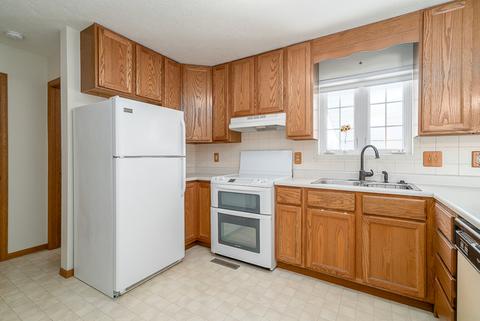 107 Bannon Dr, Dwight, IL 60420 photo 9