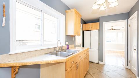 6426 Pershing Rd, Berwyn, IL 60402 photo 13