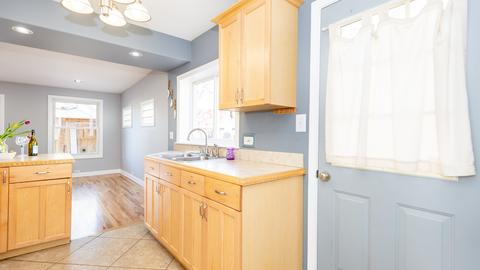 6426 Pershing Rd, Berwyn, IL 60402 photo 12