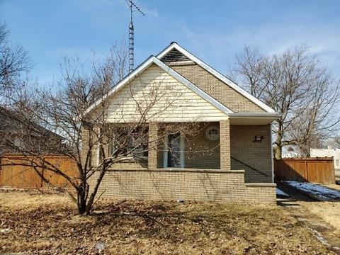 401 Oak St, Cedar Point, IL 61316 photo 2