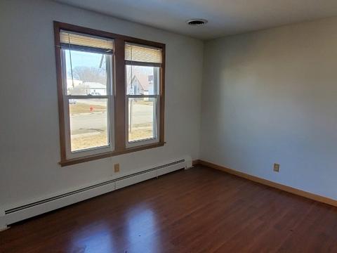 401 Oak St, Cedar Point, IL 61316 photo 10