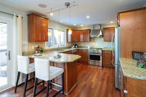 1035 E Benton Ave, Naperville, IL 60540 photo 4