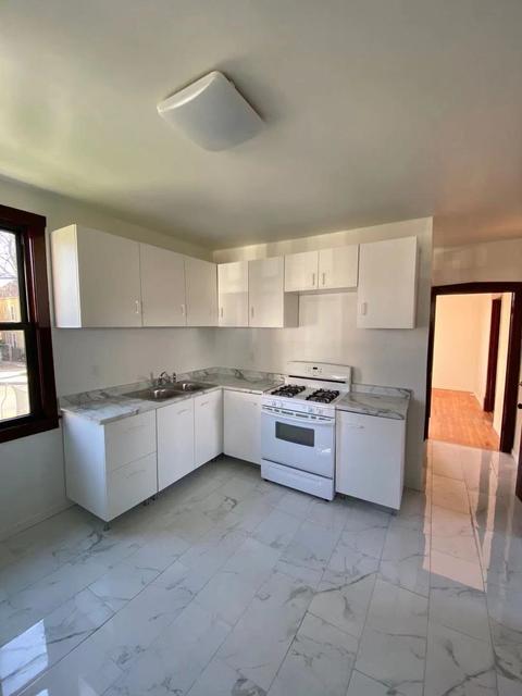 3003 W 40th Pl, Chicago, IL 60632 photo 4