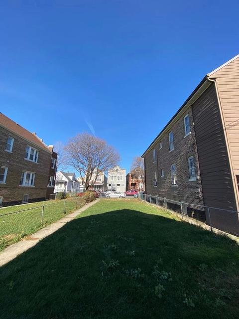3003 W 40th Pl, Chicago, IL 60632 photo 13