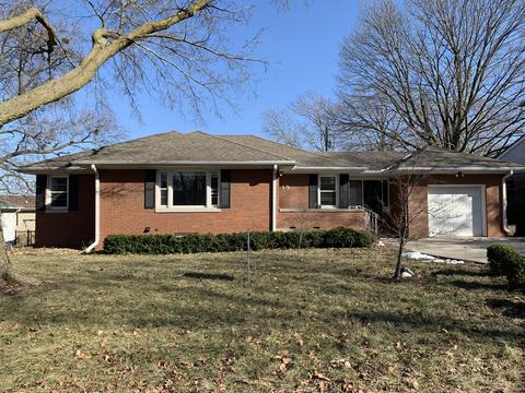 15 Walker Dr, Bloomington, IL 61701 photo 1