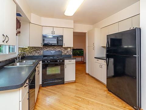 659 Lakeside Circle Dr, Wheeling, IL 60090 photo 4