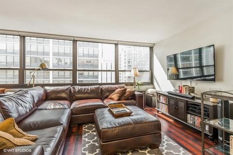 33 E Cedar St #18B, Chicago, IL 60611 photo 2