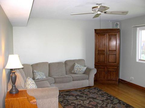 682 Packard Dr, Elgin, IL 60120 photo 5