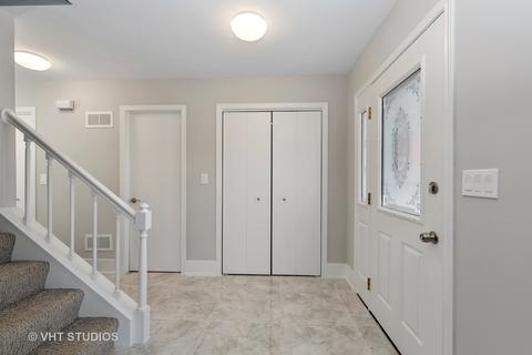 306 Hatlen Ave, Mount Prospect, IL 60056 photo 2