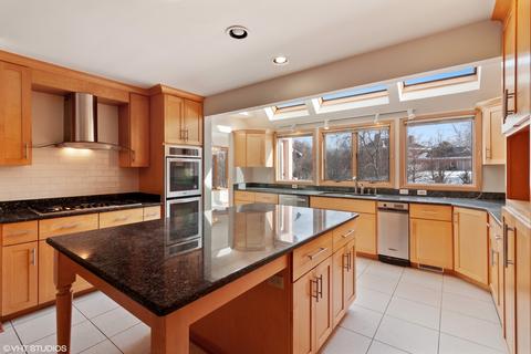 133 Tomlin Cir, Burr Ridge, IL 60527 photo 10