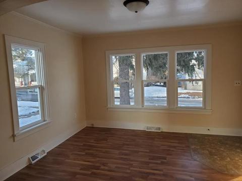 621 W Ringold St, Freeport, IL 61032 photo 7
