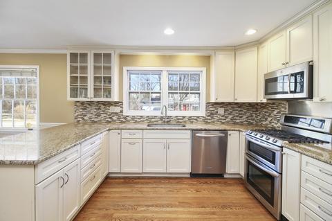 2400 Maple Ave, Northbrook, IL 60062 photo 7