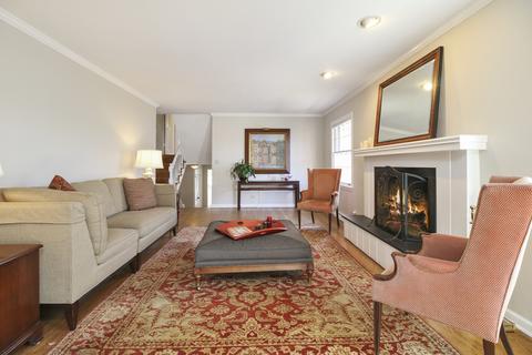 2400 Maple Ave, Northbrook, IL 60062 photo 4