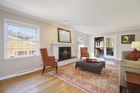 2400 Maple Ave, Northbrook, IL 60062 photo 3