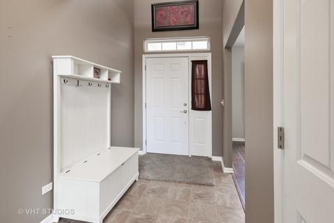 7413 Fordham Ln, Plainfield, IL 60586 photo 2