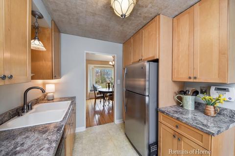 1702 E Liberty Dr, Wheaton, IL 60187 photo 3