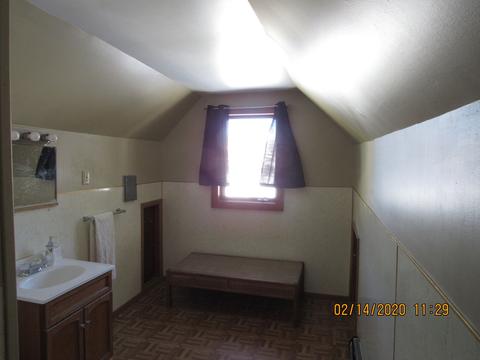 566 Walnut Ave, Elgin, IL 60123 photo 9