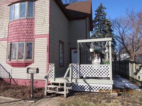 566 Walnut Ave, Elgin, IL 60123 photo 2