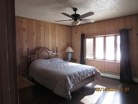 566 Walnut Ave, Elgin, IL 60123 photo 3