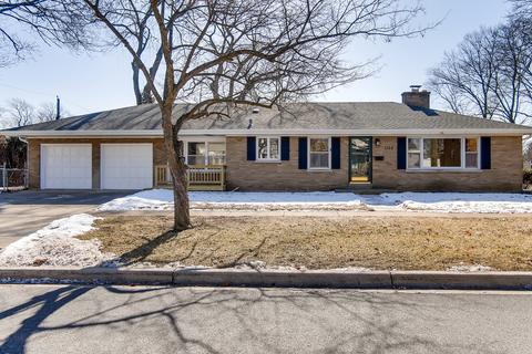 1102 E Illinois St, Wheaton, IL 60187 photo 1