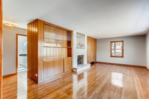1102 E Illinois St, Wheaton, IL 60187 photo 3