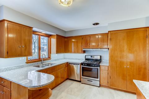 1102 E Illinois St, Wheaton, IL 60187 photo 8