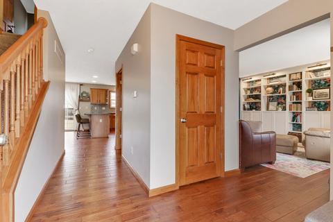900 Dresser Dr, Normal, IL 61761 photo 2
