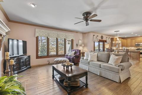 1350 Tunbridge Trl, Algonquin, IL 60102 photo 5