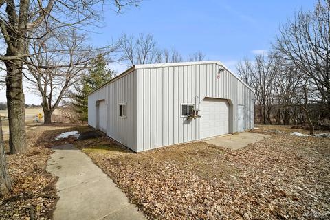 9087 N Main St, Leaf River, IL 61047 photo 3