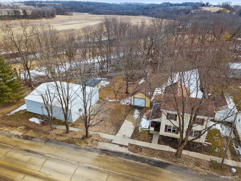 9087 N Main St, Leaf River, IL 61047 photo 2
