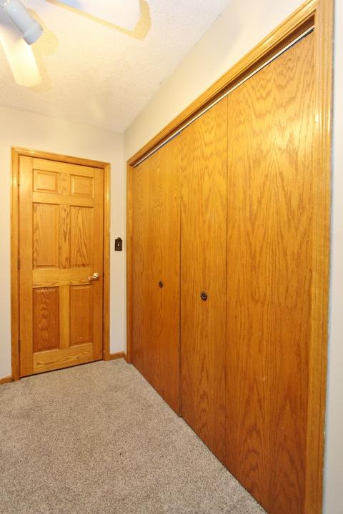 929 E Jackson St, Morris, IL 60450 photo 17