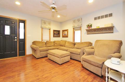 929 E Jackson St, Morris, IL 60450 photo 5