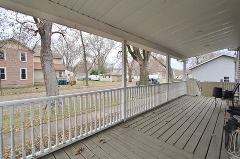 929 E Jackson St, Morris, IL 60450 photo 2