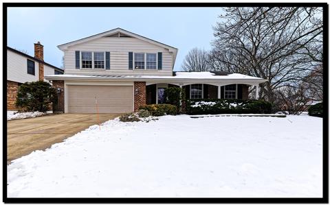 1500 Apache Dr, Naperville, IL 60563 photo 1