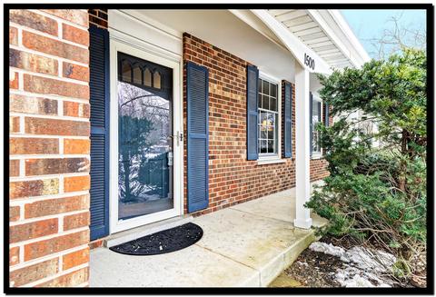 1500 Apache Dr, Naperville, IL 60563 photo 2