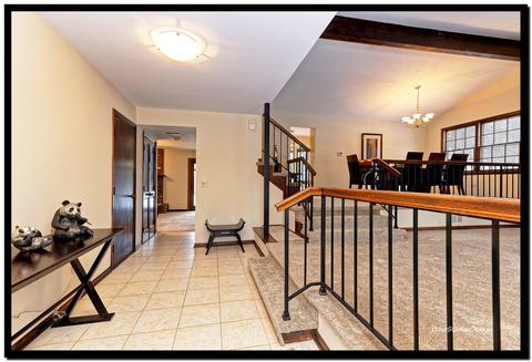 1500 Apache Dr, Naperville, IL 60563 photo 3