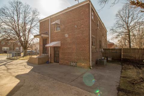 2142 E 97th Pl, Chicago, IL 60617 photo 2