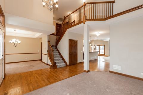 26112 W Chatham Dr, Plainfield, IL 60585 photo 2