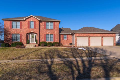 39 Pebblebrook Ct, Bloomington, IL 61705 photo 2