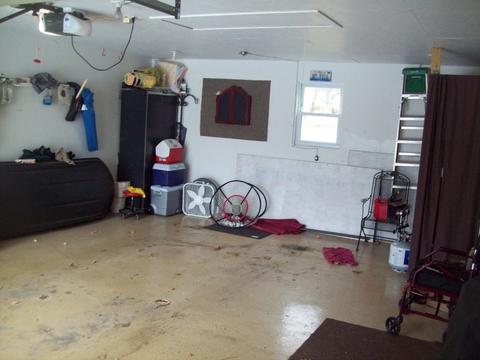 108 4th St, Walnut, IL 61376 photo 5