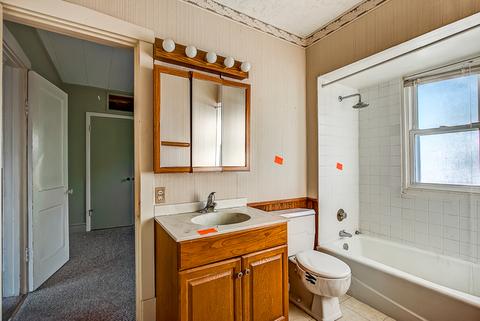 1663 Van Buren Ave, Des Plaines, IL 60018 photo 12
