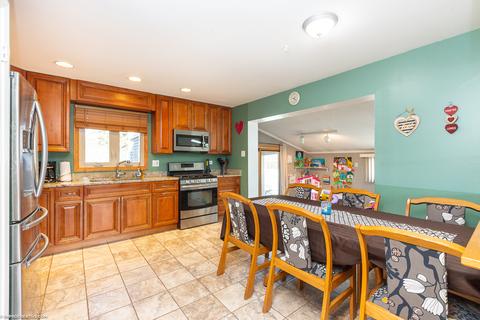 2010 Morse Ave, Des Plaines, IL 60018 photo 6